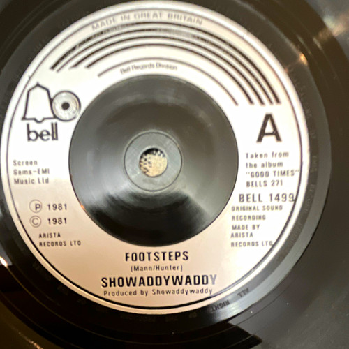 Showaddywaddy footsteps bell - footsteps,